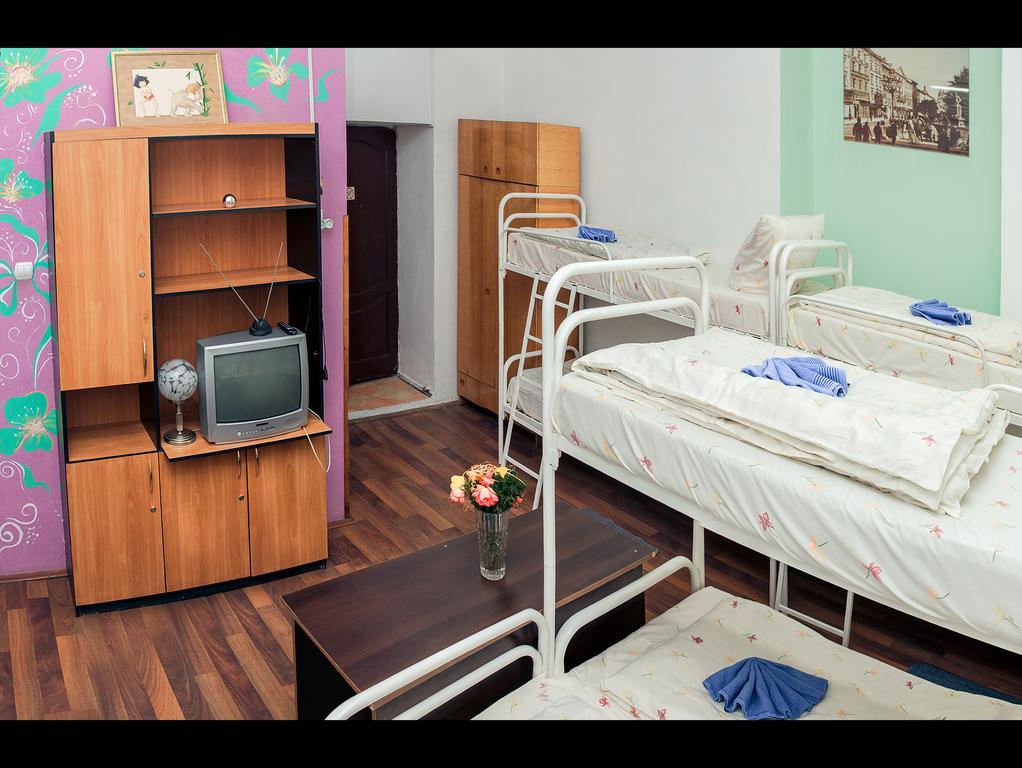 Apple Hostel Лвив Стая снимка