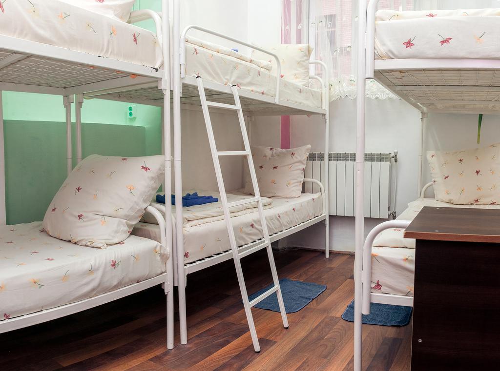 Apple Hostel Лвив Стая снимка