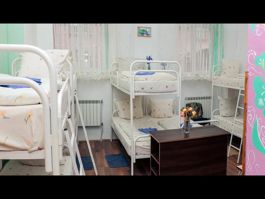 Apple Hostel Лвив Стая снимка